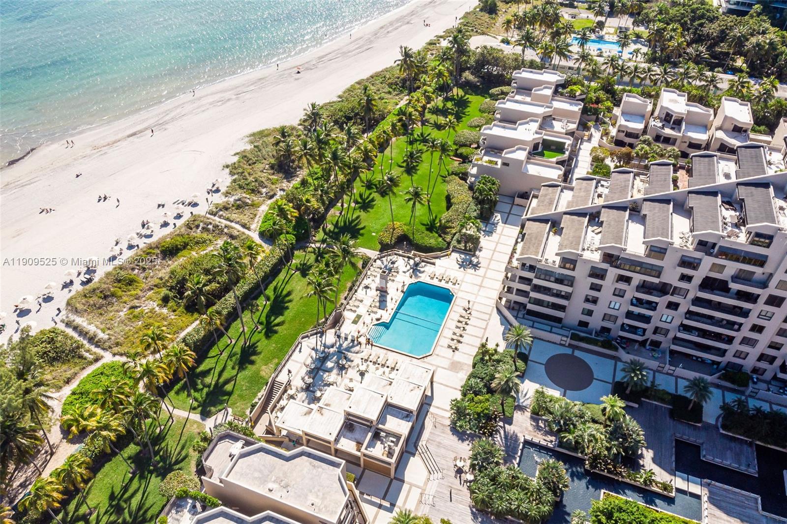 THE EMERALDBAY @ KEY COLO - Residential