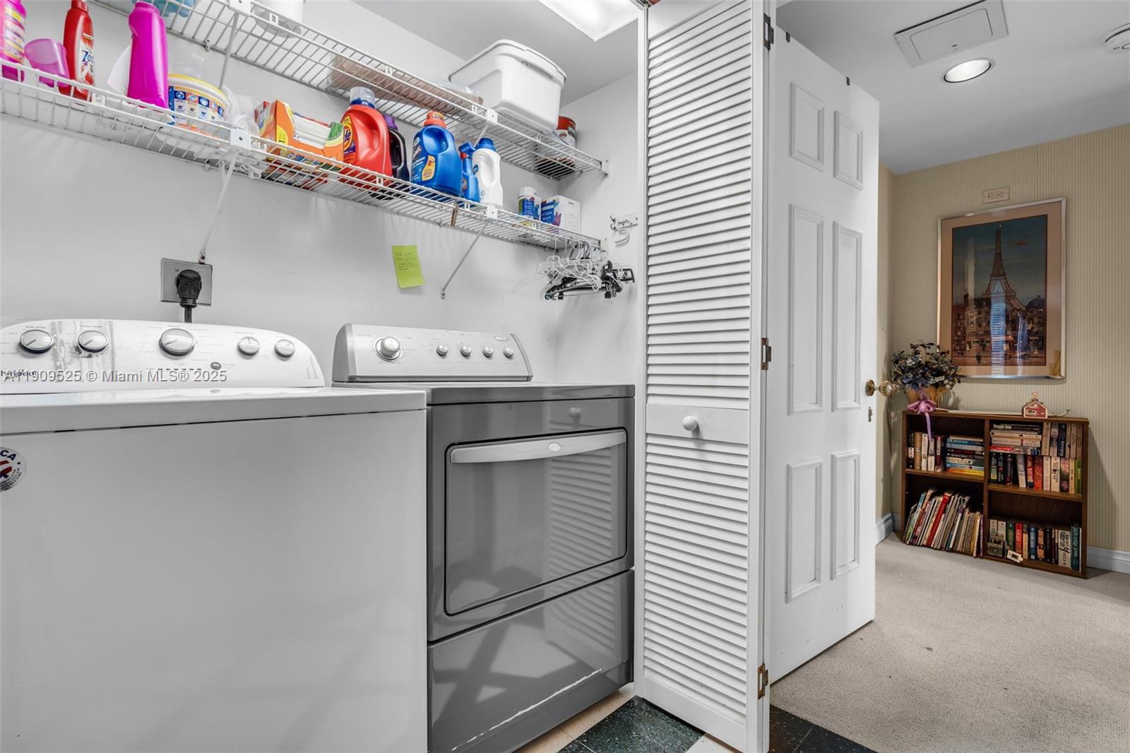 THE EMERALDBAY @ KEY COLO - Residential