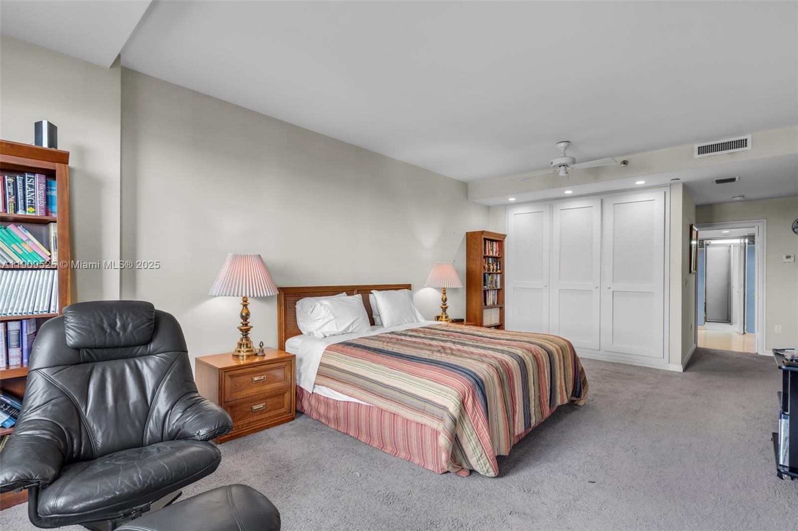 THE EMERALDBAY @ KEY COLO - Residential