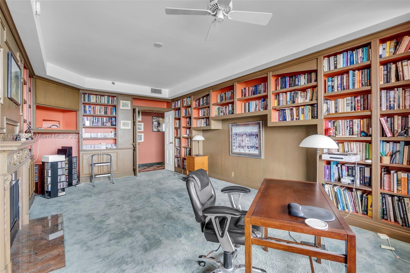 THE EMERALDBAY @ KEY COLO - Residential