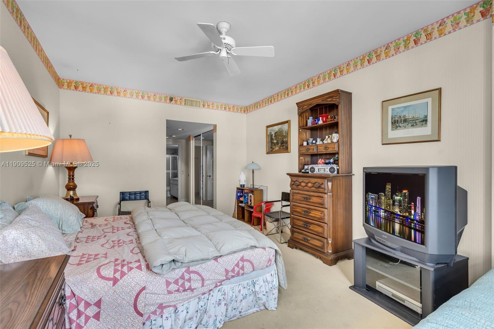 THE EMERALDBAY @ KEY COLO - Residential