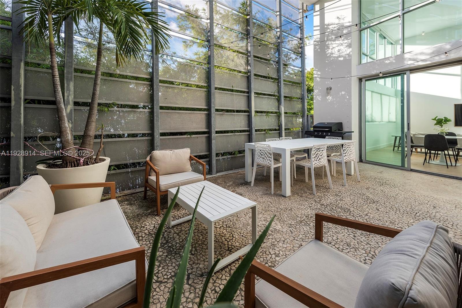 ILONA CONDO - Residential Lease