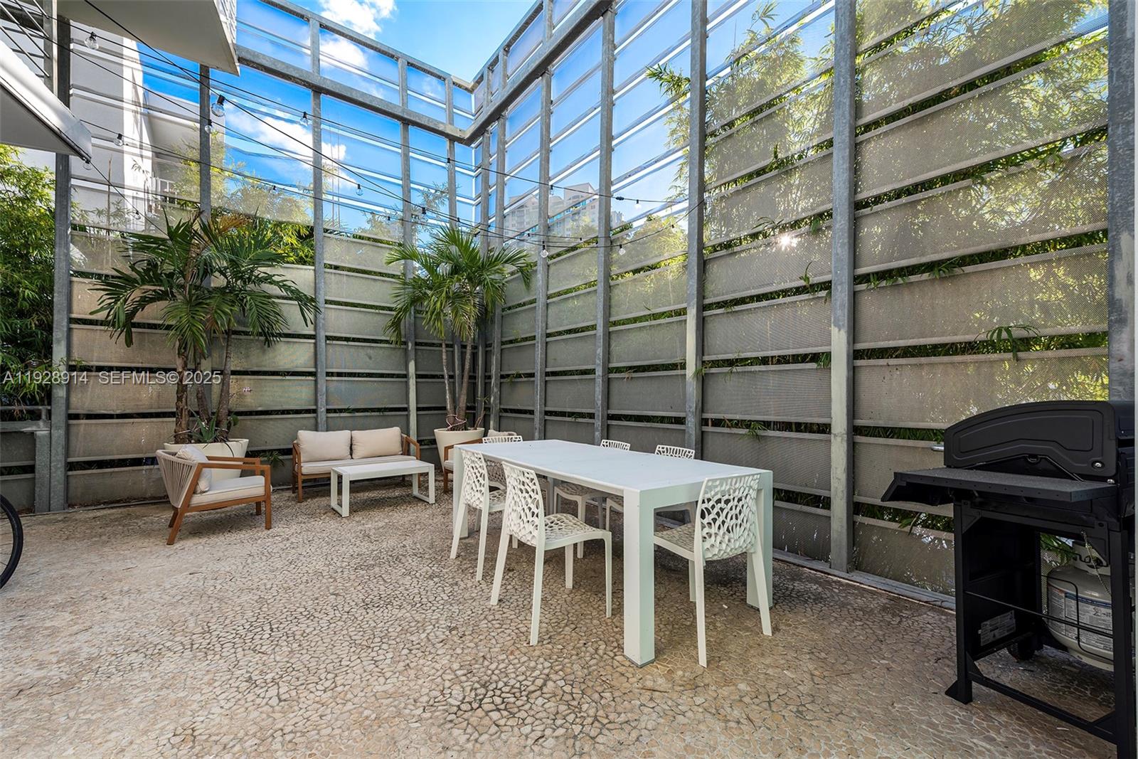 ILONA CONDO - Residential Lease