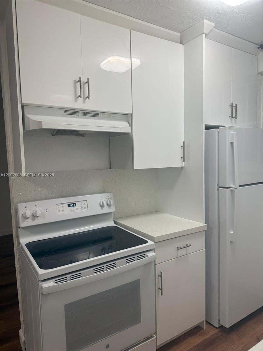 TRANQUILLA CONDO - Residential Lease