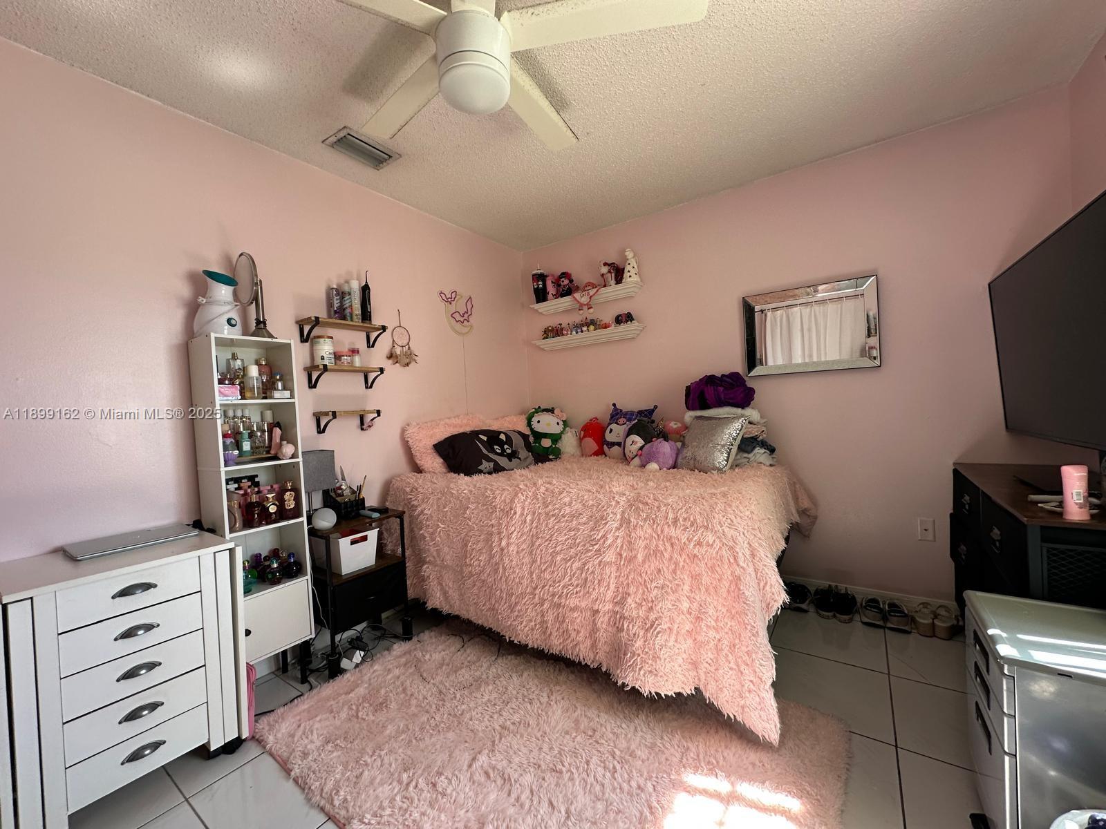 14841 SW 141st Ter, Miami, FL, 33196/$500,000 4 14841 SW 141st Ter
