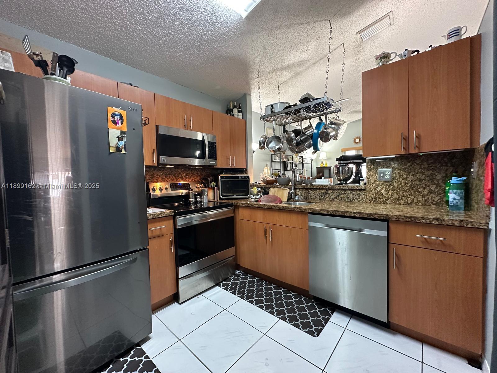 14841 SW 141st Ter, Miami, FL, 33196/$500,000 1 14841 SW 141st Ter