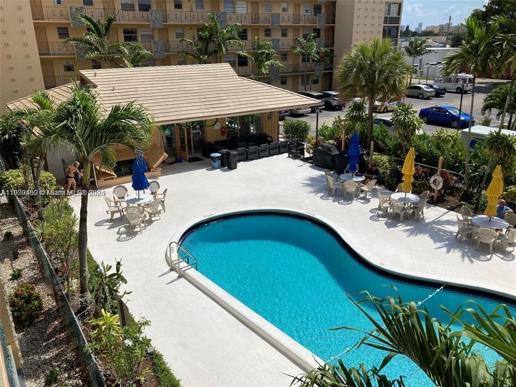 WARRENTON HOUSE CONDO - Residential