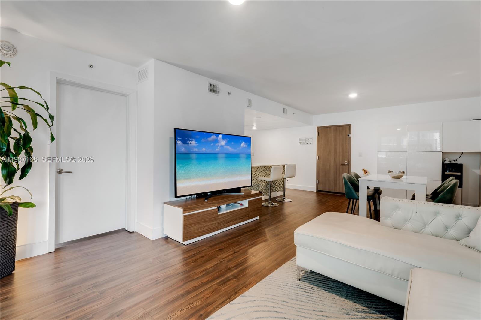 THE IVORY RESIDENCE CONDO - Residential