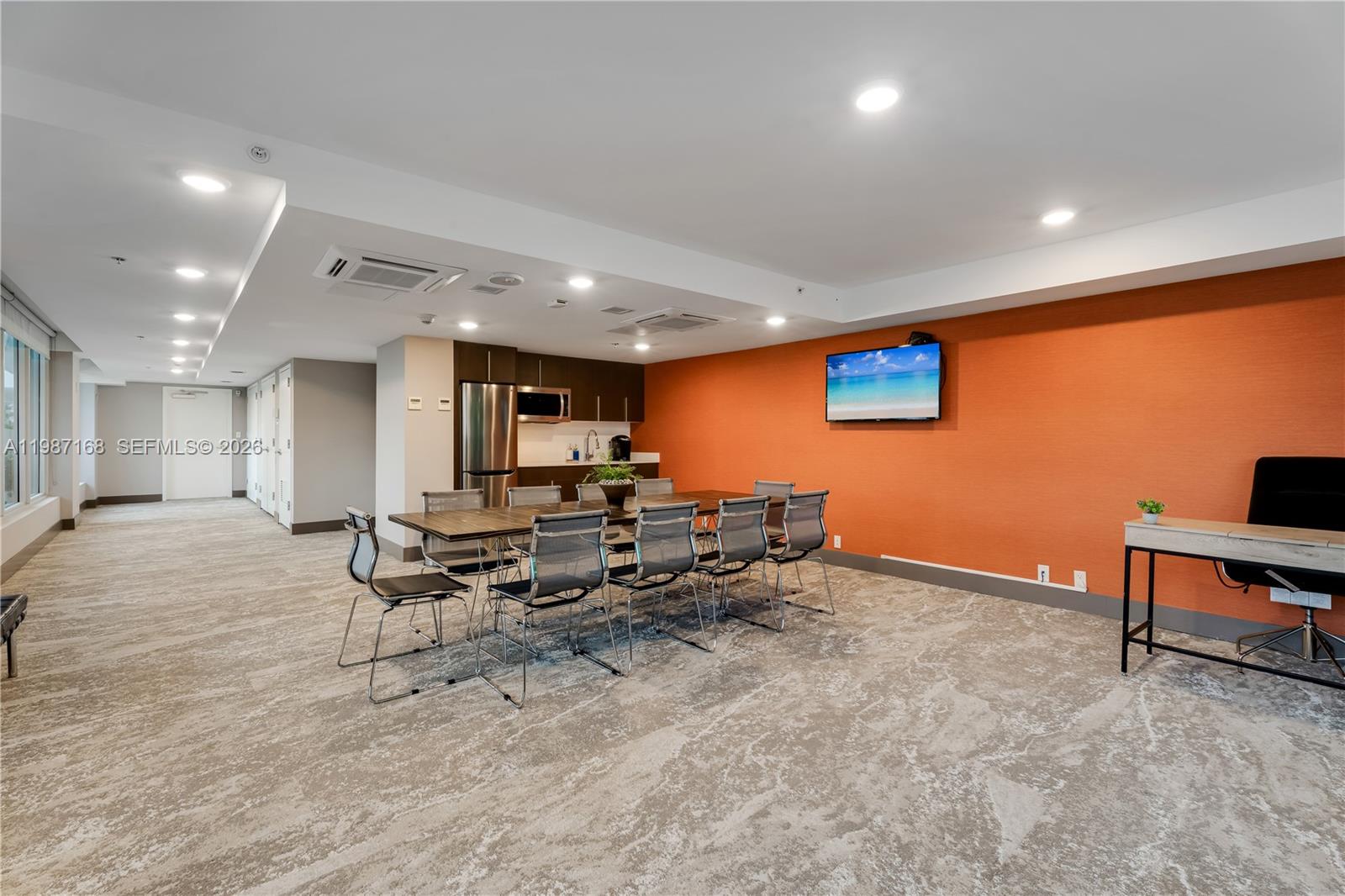 THE IVORY RESIDENCE CONDO - Residential