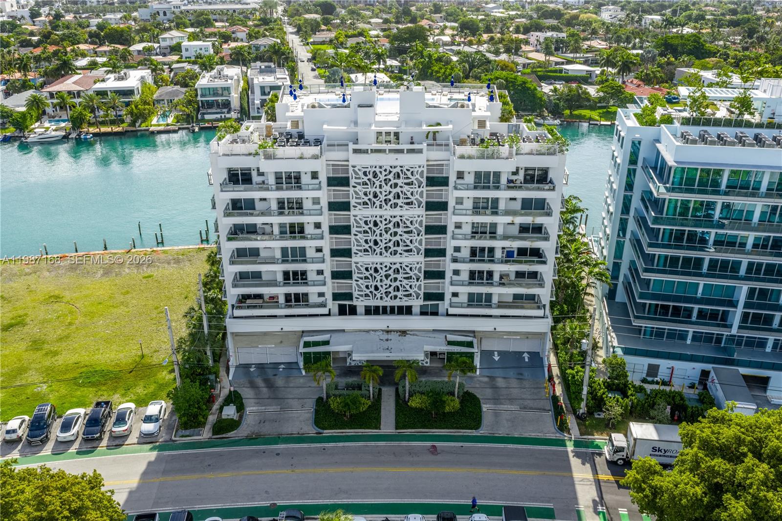 THE IVORY RESIDENCE CONDO - Residential