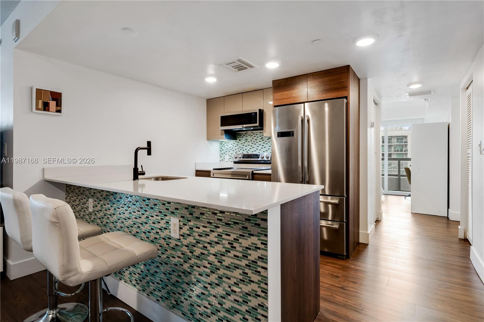 THE IVORY RESIDENCE CONDO - Residential