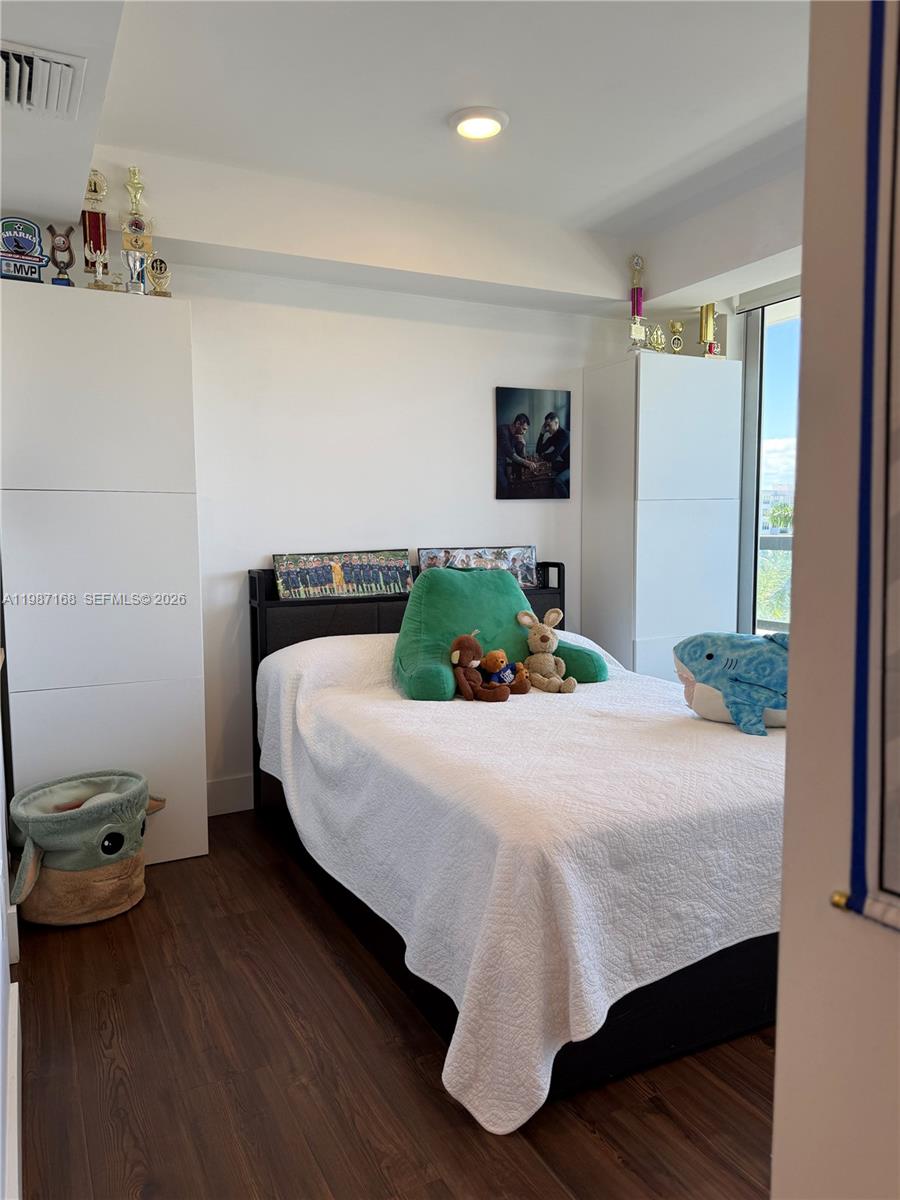 THE IVORY RESIDENCE CONDO - Residential