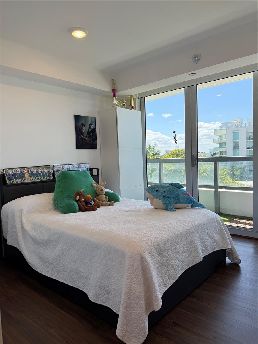 THE IVORY RESIDENCE CONDO - Residential