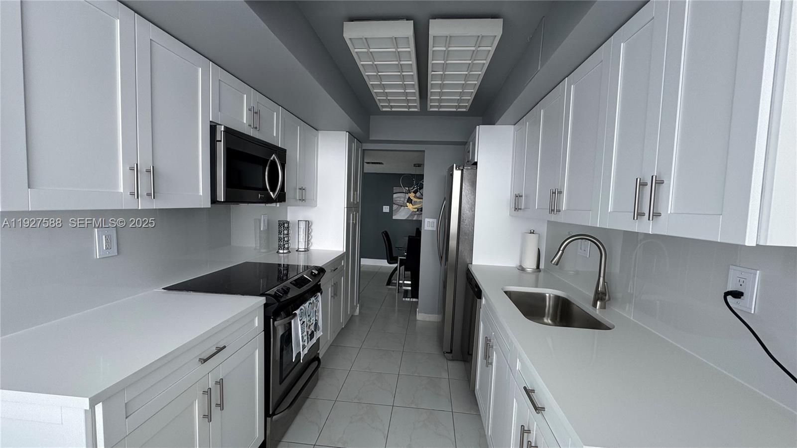 DEL PRADO MARINA - Residential Lease