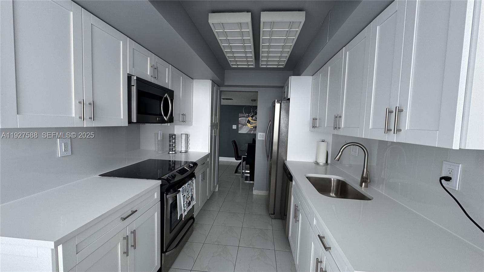 DEL PRADO MARINA - Residential Lease