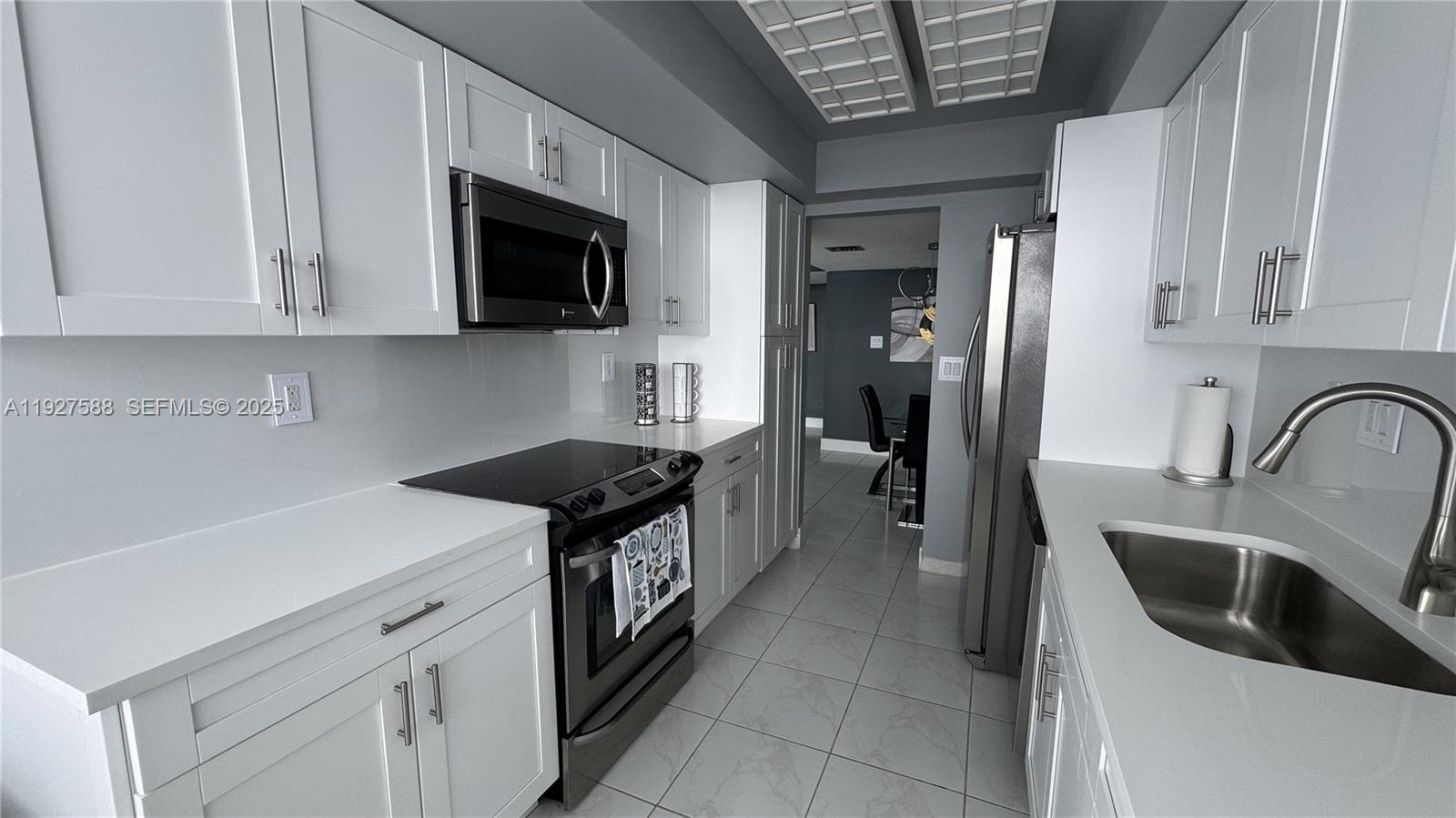 DEL PRADO MARINA - Residential Lease