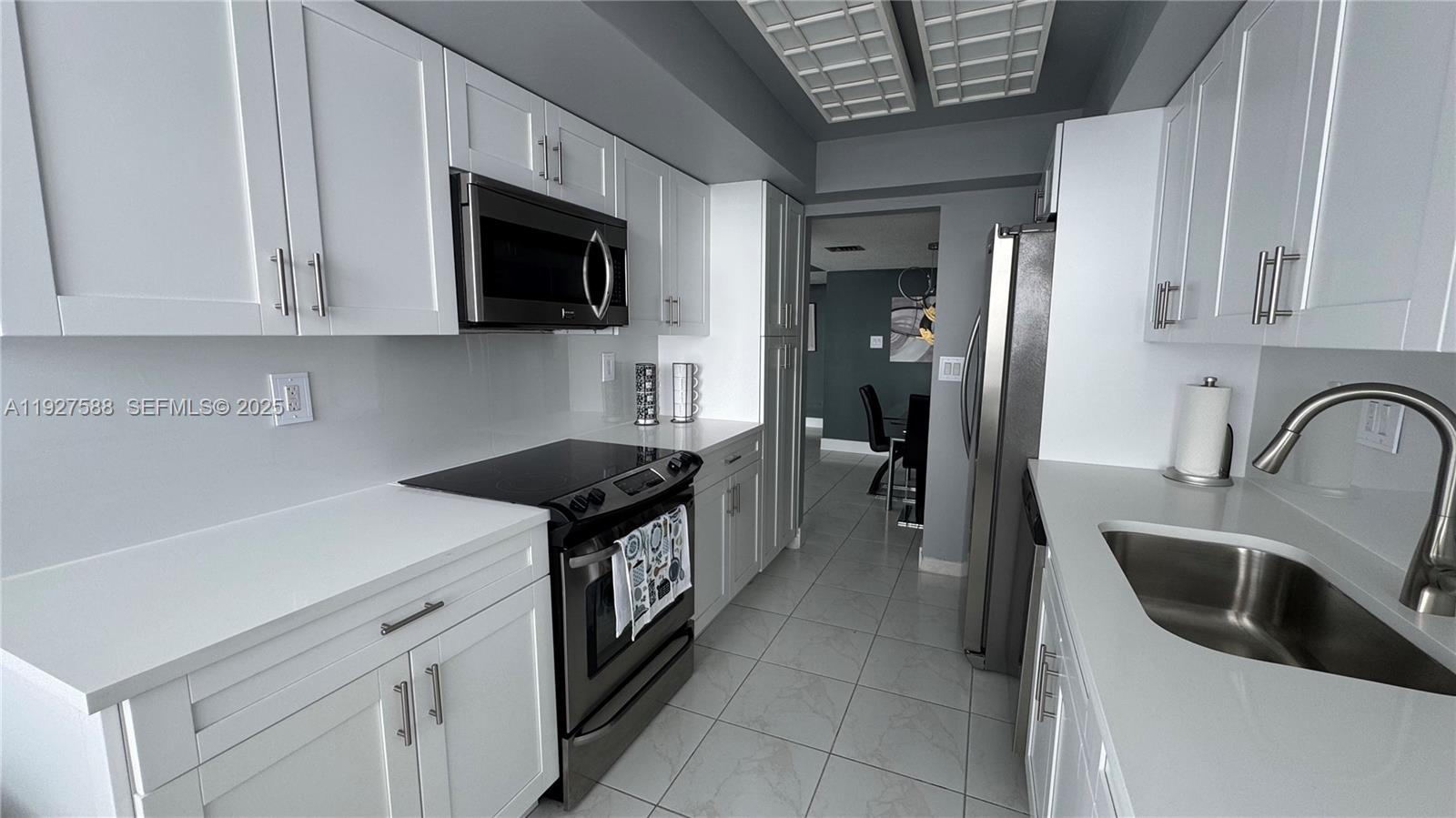 DEL PRADO MARINA - Residential Lease