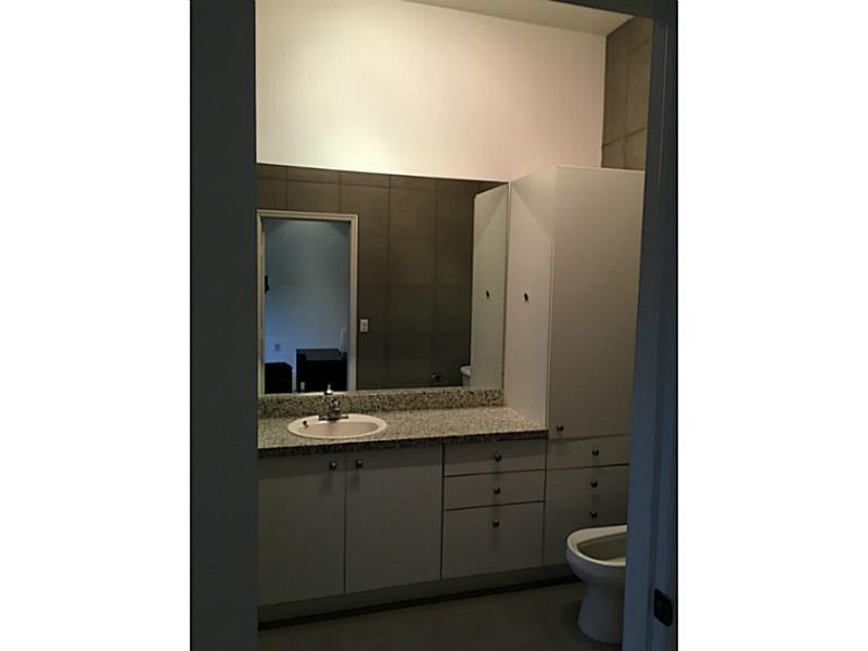 DOUGLAS MANOR V CONDO - Residential Lease