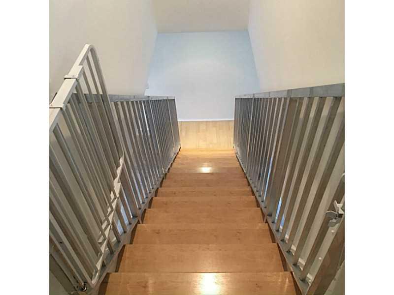 DOUGLAS MANOR V CONDO - Residential Lease