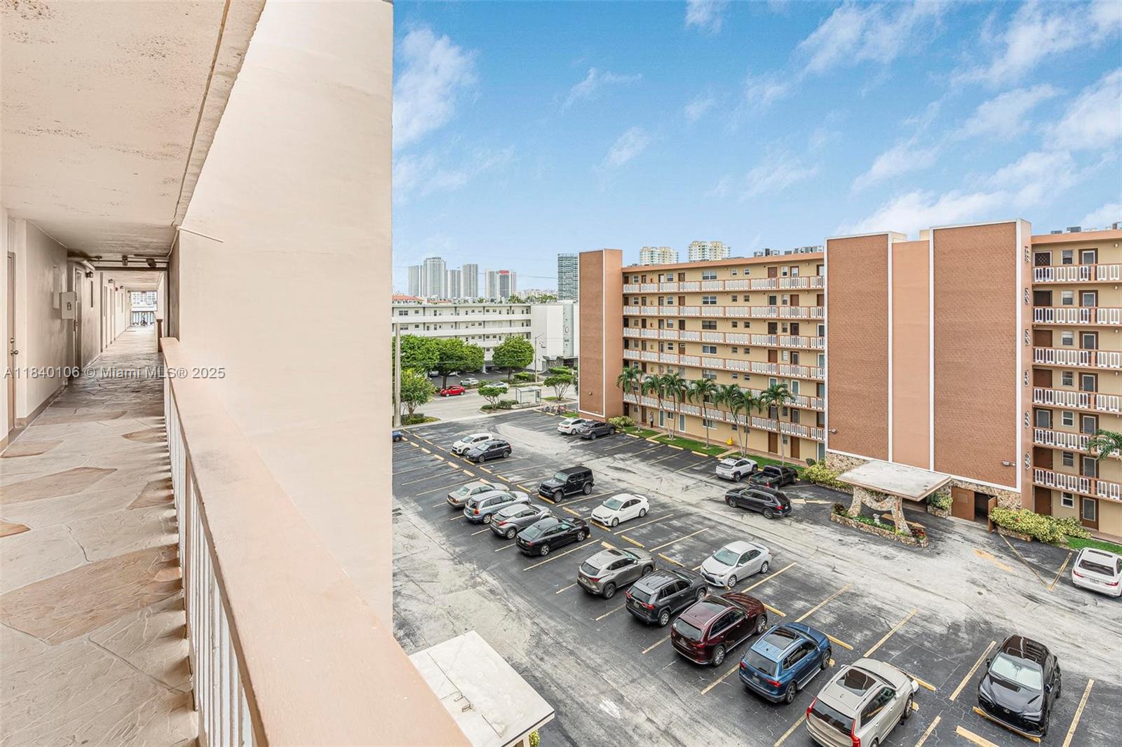 609 NE 14th Ave 603