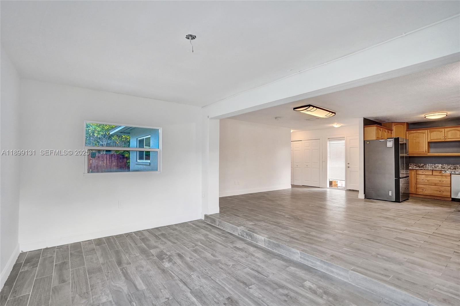 COUNTRY CLUB ACRES 5 - Residential