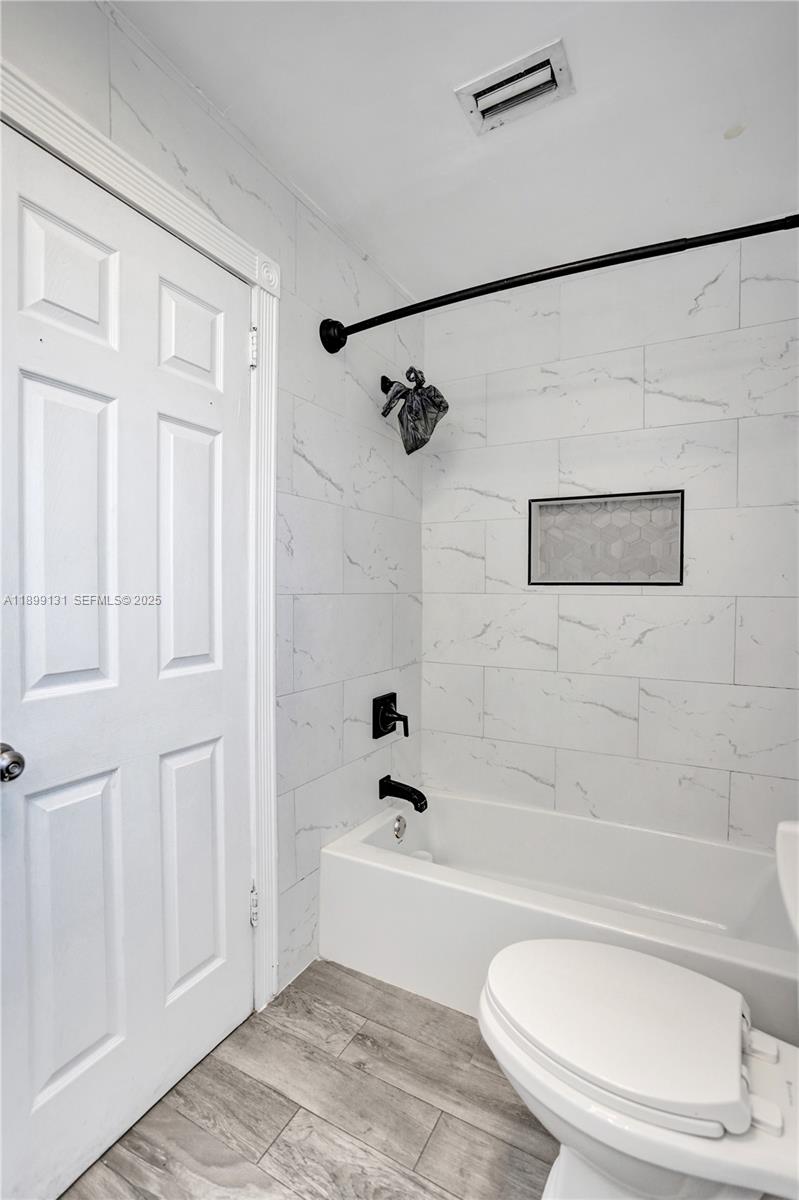 COUNTRY CLUB ACRES 5 - Residential