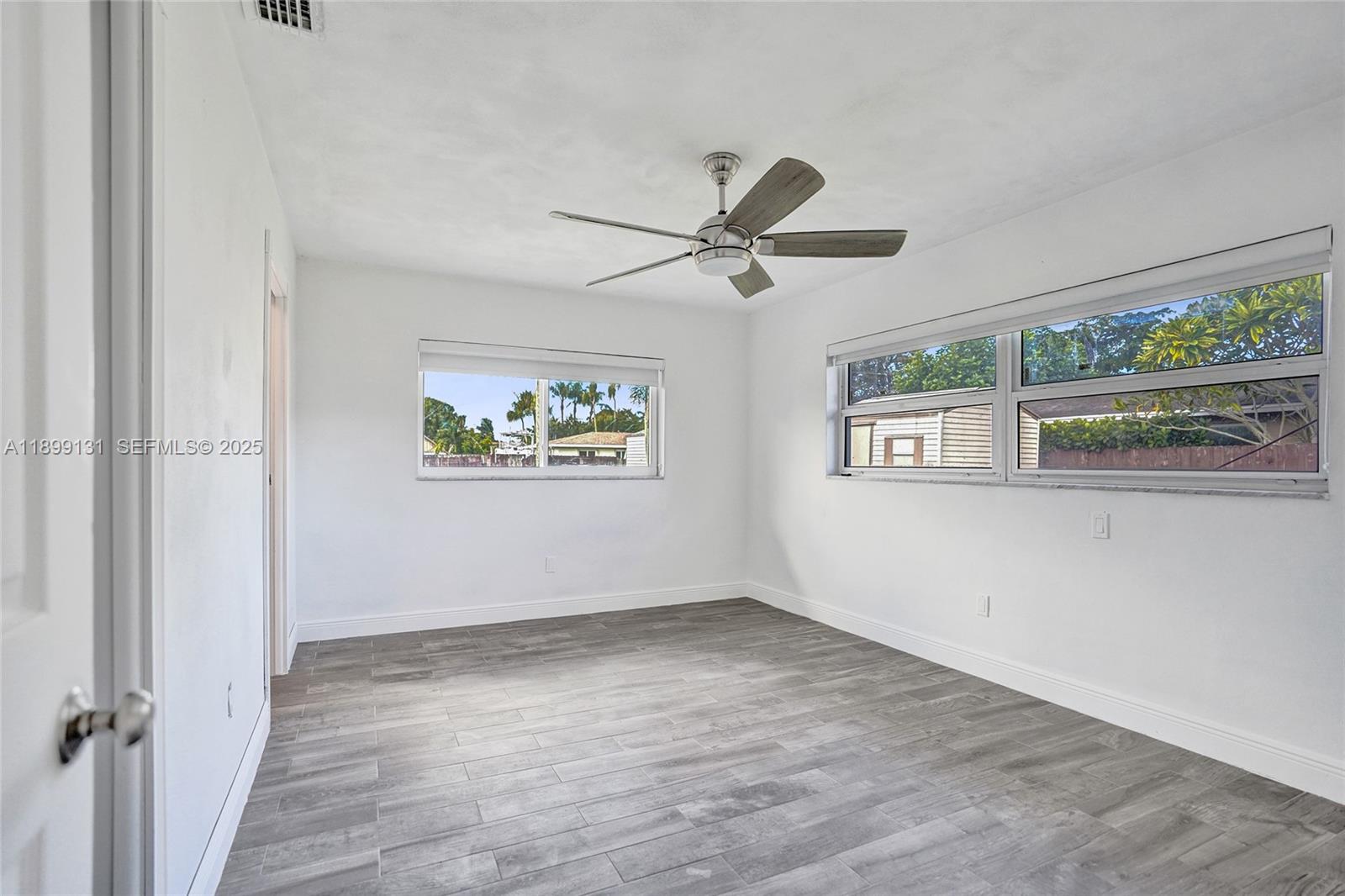 COUNTRY CLUB ACRES 5 - Residential