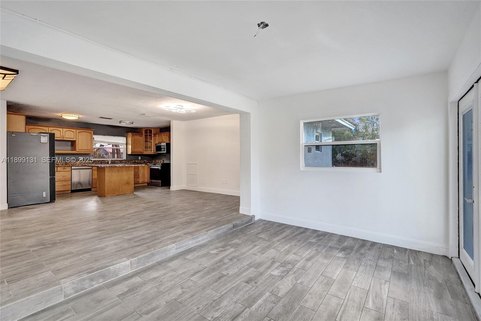 COUNTRY CLUB ACRES 5 - Residential