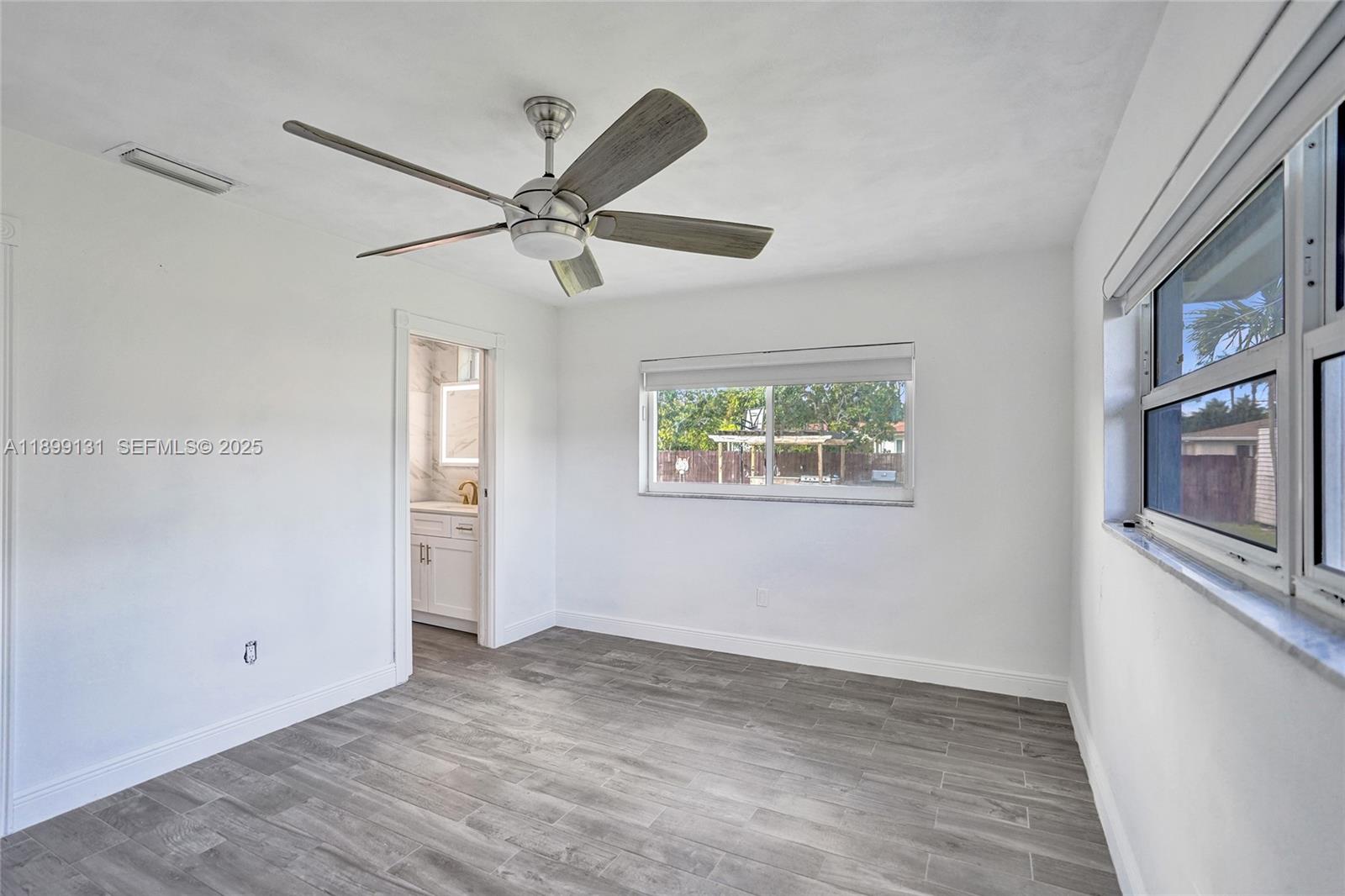 COUNTRY CLUB ACRES 5 - Residential