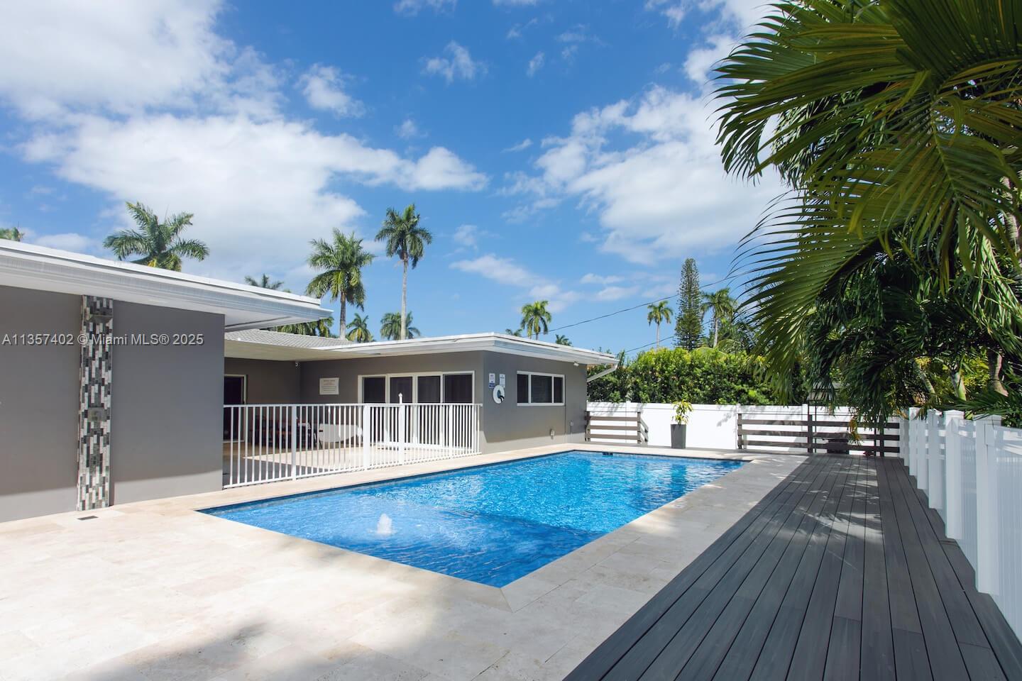 HOLLYWOOD LAKES SECTION - Residential Lease