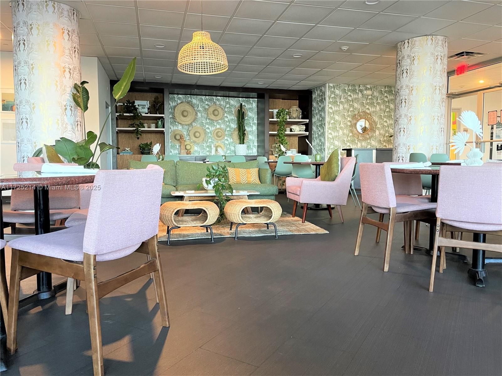 ARLEN BEACH CONDO - Residential