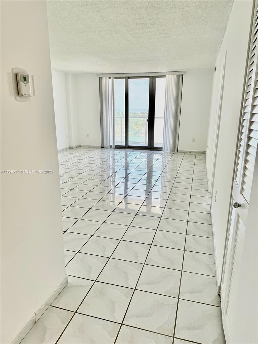 ARLEN BEACH CONDO - Residential