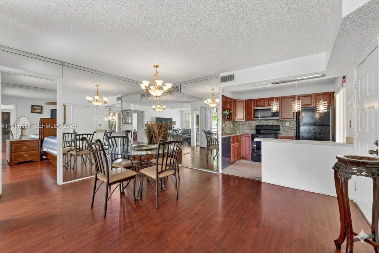 QUATRAINE CONDO I PH I - Residential