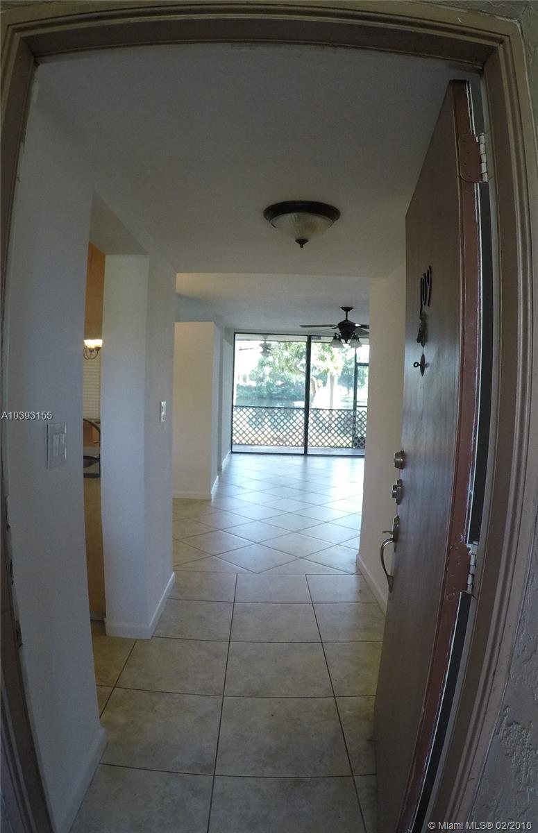 LAKES OF NEWPORT 1 CONDO - Residential Lease