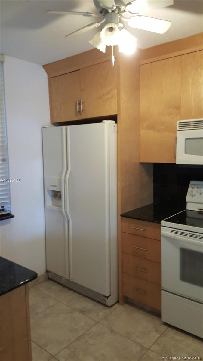 LAKES OF NEWPORT 1 CONDO - Residential Lease