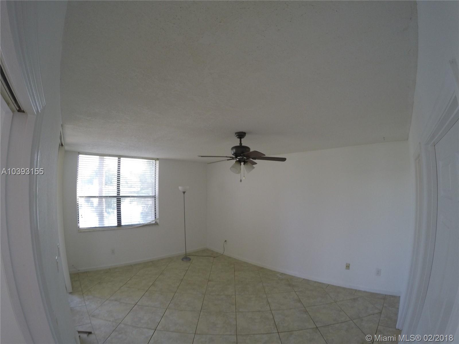 LAKES OF NEWPORT 1 CONDO - Residential Lease