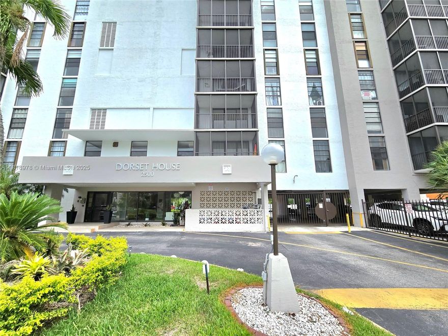 Renovated & Available! Spacious centrally located 2/2 apartment facing North. Live near the best of North Miami!
Amenities include pool, library, party room, gym, sauna, billiards, bike/kayak storage, and laundry facilities on each floor. 1 assigned parking space and lots of guest parking. Building is on a quiet scenic cul-de-sac street with bike paths, jogging trails, and nearby parks with additional parking. HOA offers quick approval and a rentable boat dock with no fixed bridges and fast access to open ocean. Near to Starbucks, FIU, shopping and groceries. 1st and 2 security deposit to move in. HOA asks for tenant 700 credit score and $500 refundable moving deposit. Pets max 20lb. Video tour available. Easy to show. Contact agent today!