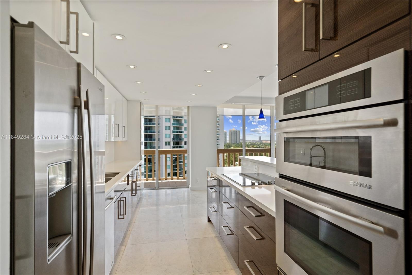 Completely renovated 3 bedrooms at elegant Turnberry Towers. Astonishing views to the Intracoastal and Ocean.
Wrap around corner terrace with floor-ceiling windows. Glass kitchen cabinets, s/s appliances, quartz counters top and breakfast bar. Big master bedroom with wood floors. Closets cabinetry in each bedroom plus linen closets. Includes: W/D, Cable, WiFi, storage 30 SqFt approx and 2 garage spaces with valet, 24x7 front desk and security; Shabbat elevator, fitness center, club room and card room. Condo is walking distance to the golf course trail and Synagogue. 5' to Aventura Mall, Publix, I95, schools and Beaches. Free Aventura Shuttle stops right at Turnberry Towers.
Tenant occupied until NOVEMBER 14th, 2025. Building under renovation. 1st Month Deposit + 2 Security Deposit
