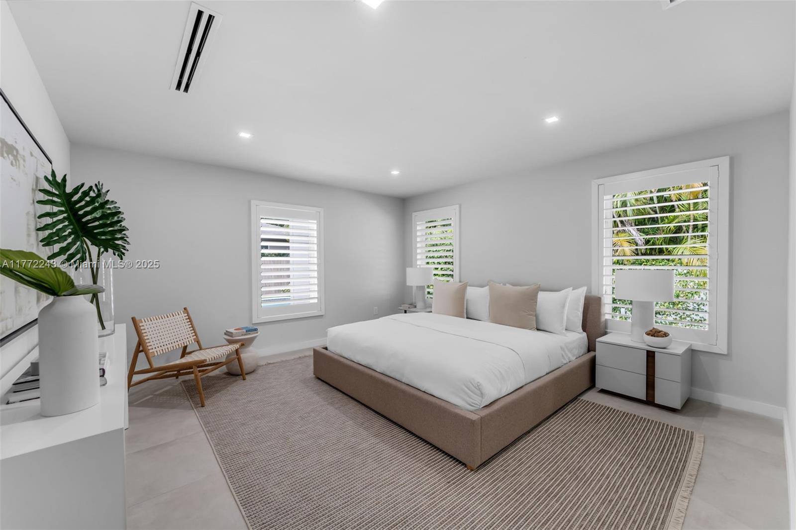 PINECREST MANOR 1ST ADDN - Residential