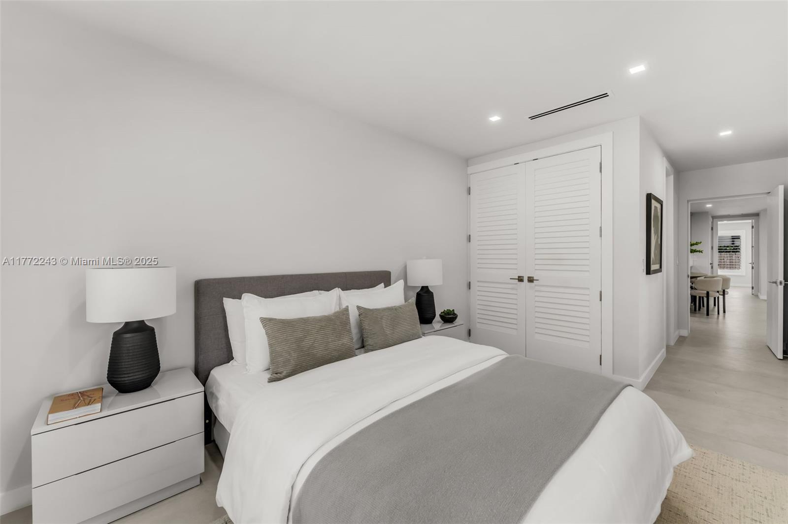 PINECREST MANOR 1ST ADDN - Residential