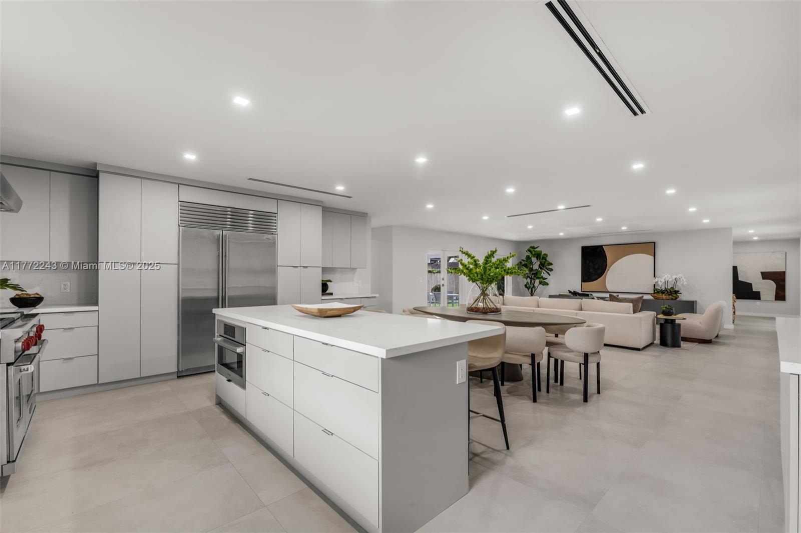 PINECREST MANOR 1ST ADDN - Residential