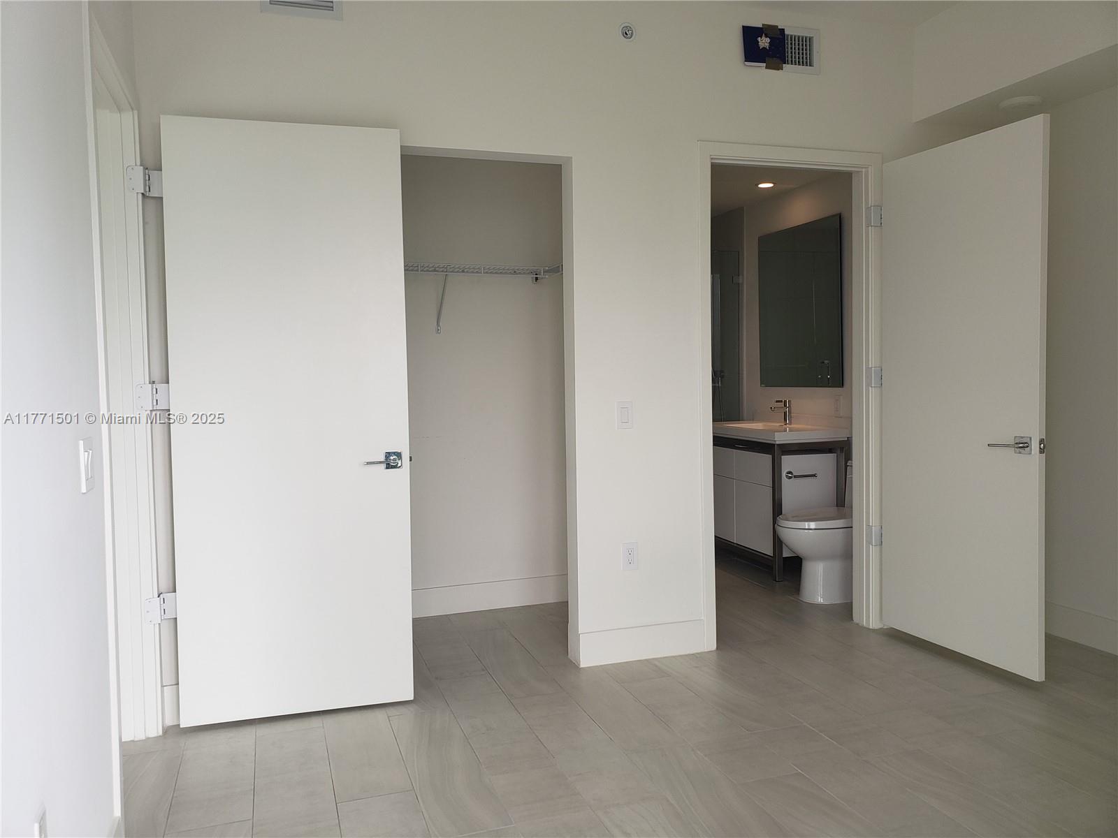 METROPICA NORTH TOWER ONE - Residential