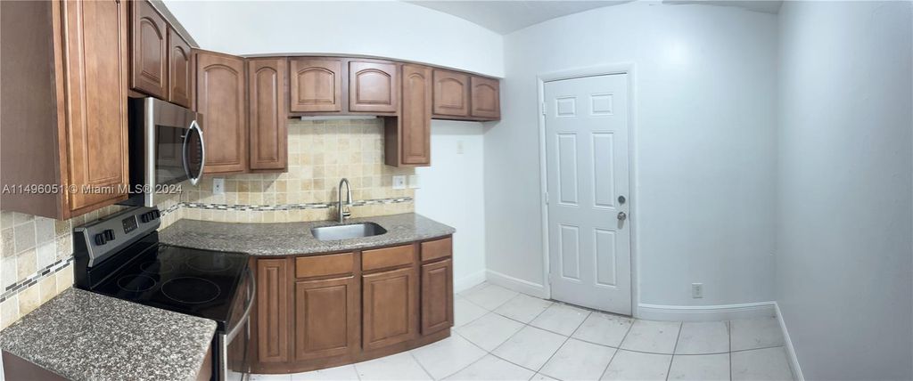 Photo of 1916 SW 11th St #23, Fort Lauderdale, FL 33312 (MLS # A11496051)
