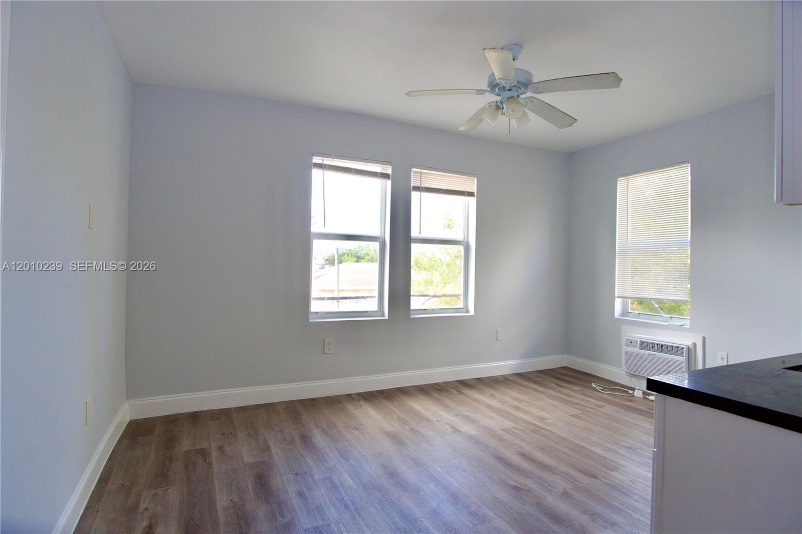 1142 SW 4th St 15