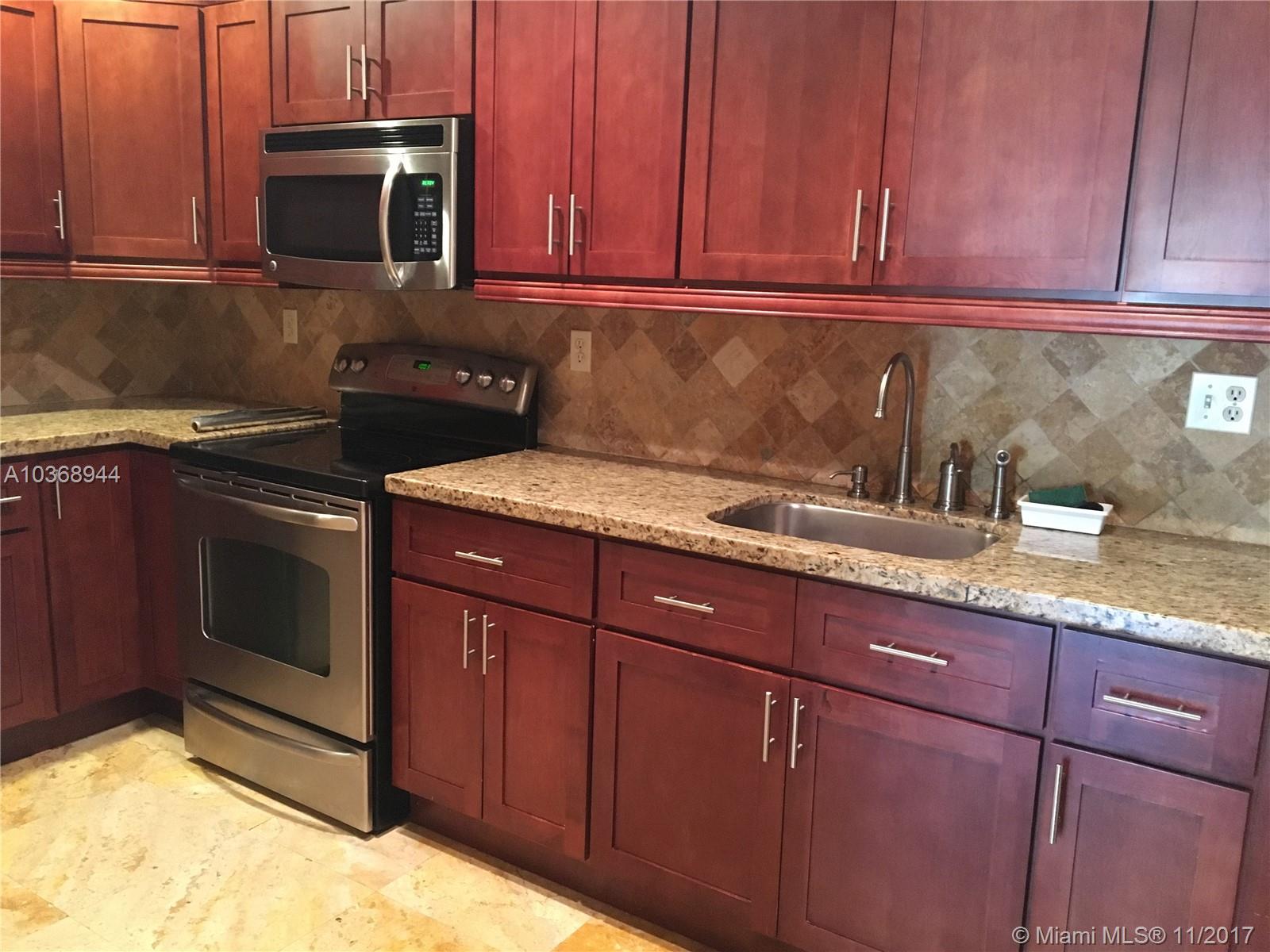 VENETIAN PALMS CONDO - Residential Lease