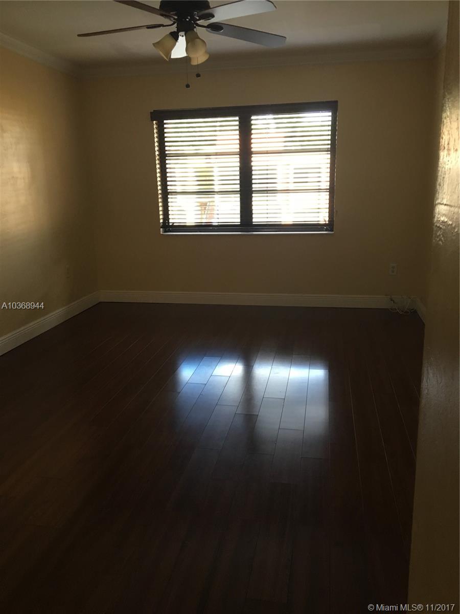 VENETIAN PALMS CONDO - Residential Lease