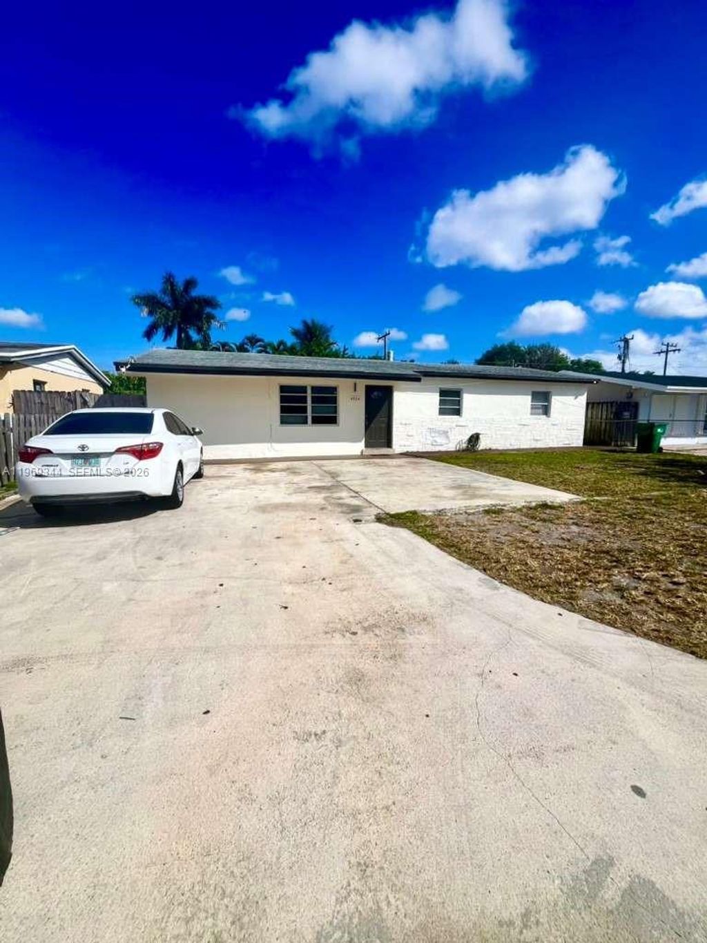 Photo of 4924 SW 44 Ave #0, Fort Lauderdale, FL 33314 (MLS # A11969344)