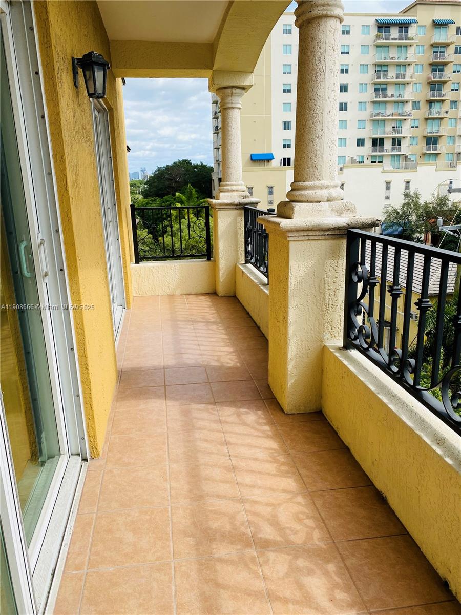 VILLA CALABRIA CONDO - Residential