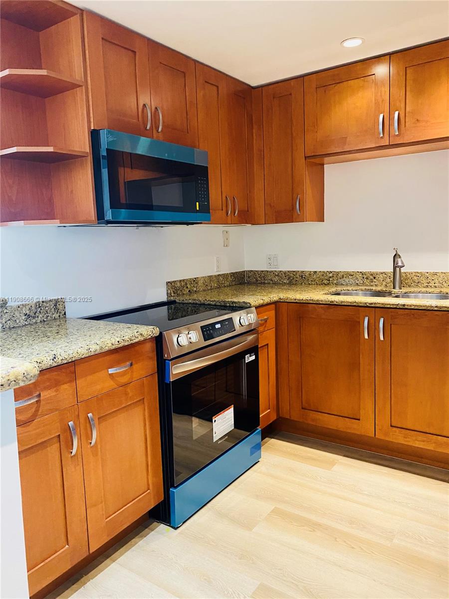 VILLA CALABRIA CONDO - Residential