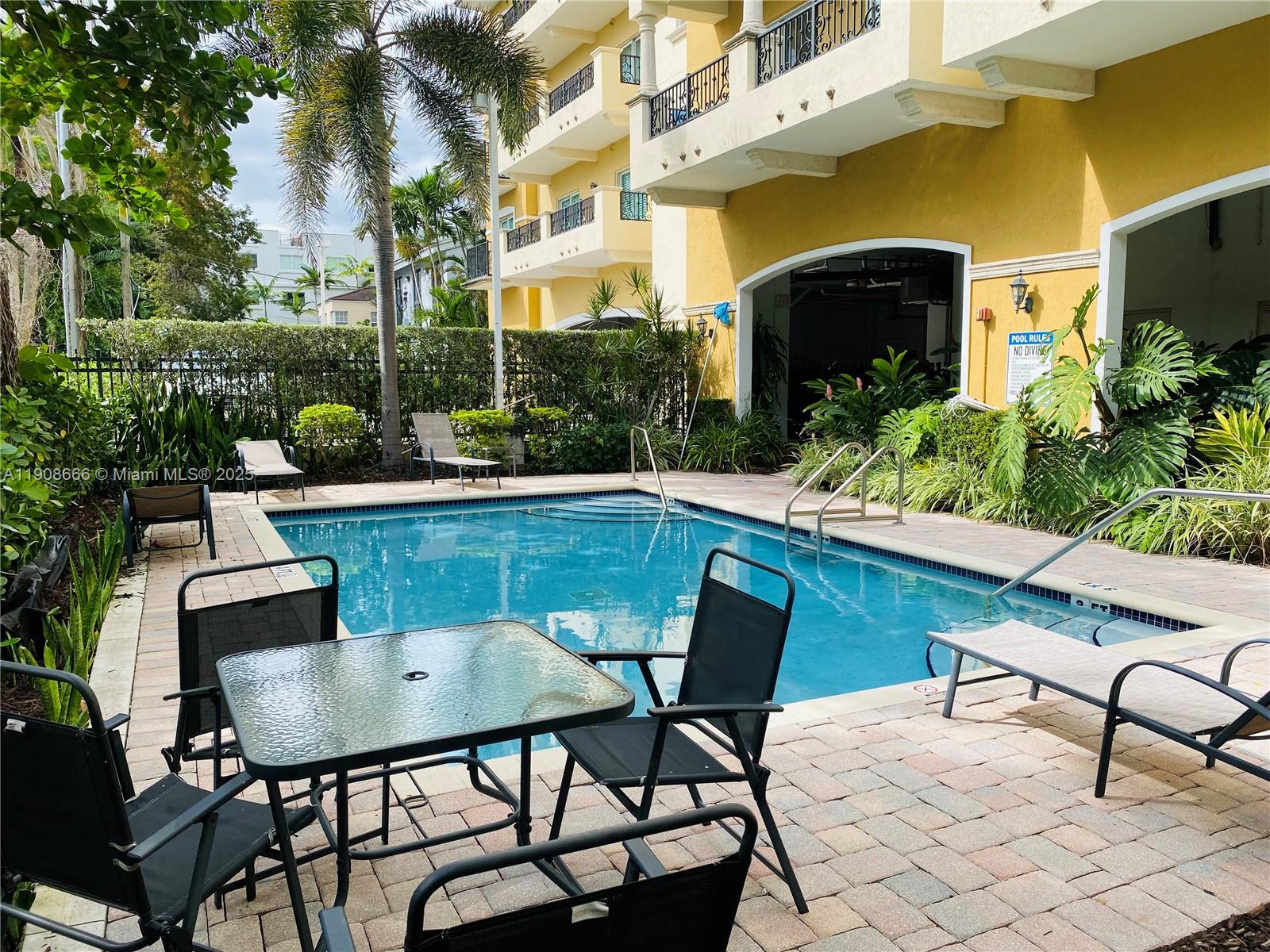 VILLA CALABRIA CONDO - Residential